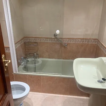 Service Lazaro - Edificio Aguamarina 24 * Calp