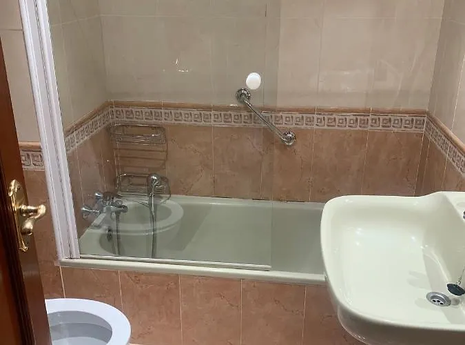 Service Lazaro - Edificio Aguamarina 24 * 卡尔佩